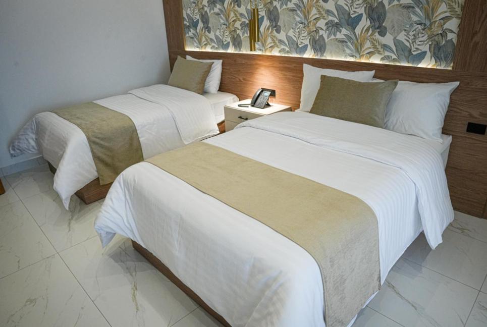 Noea Hotel Pinas Dış mekan fotoğraf