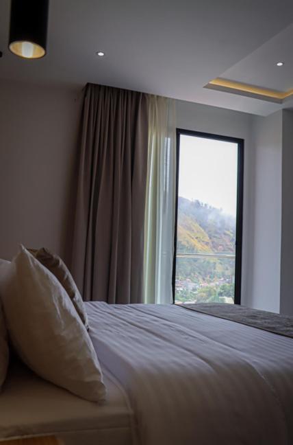 Noea Hotel Pinas Dış mekan fotoğraf